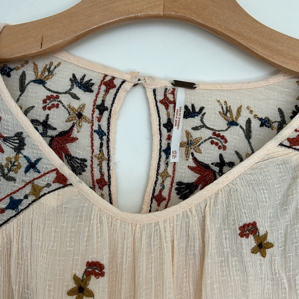Free People Embroidered Wild Flowers Blouse Size XS - Picture 6 of 15